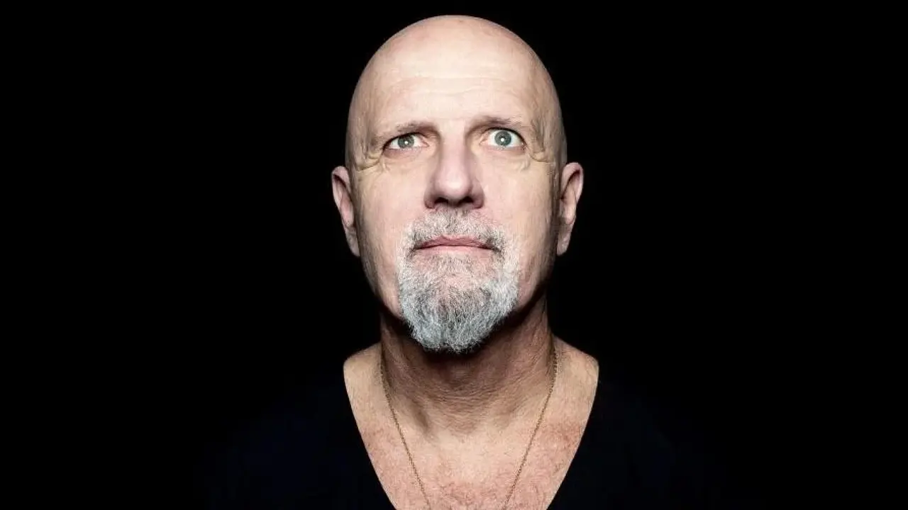 Entre la cumbia fatalista y la reflexión íntima: Así es "La Fuente", lo nuevo de Gustavo Cordera