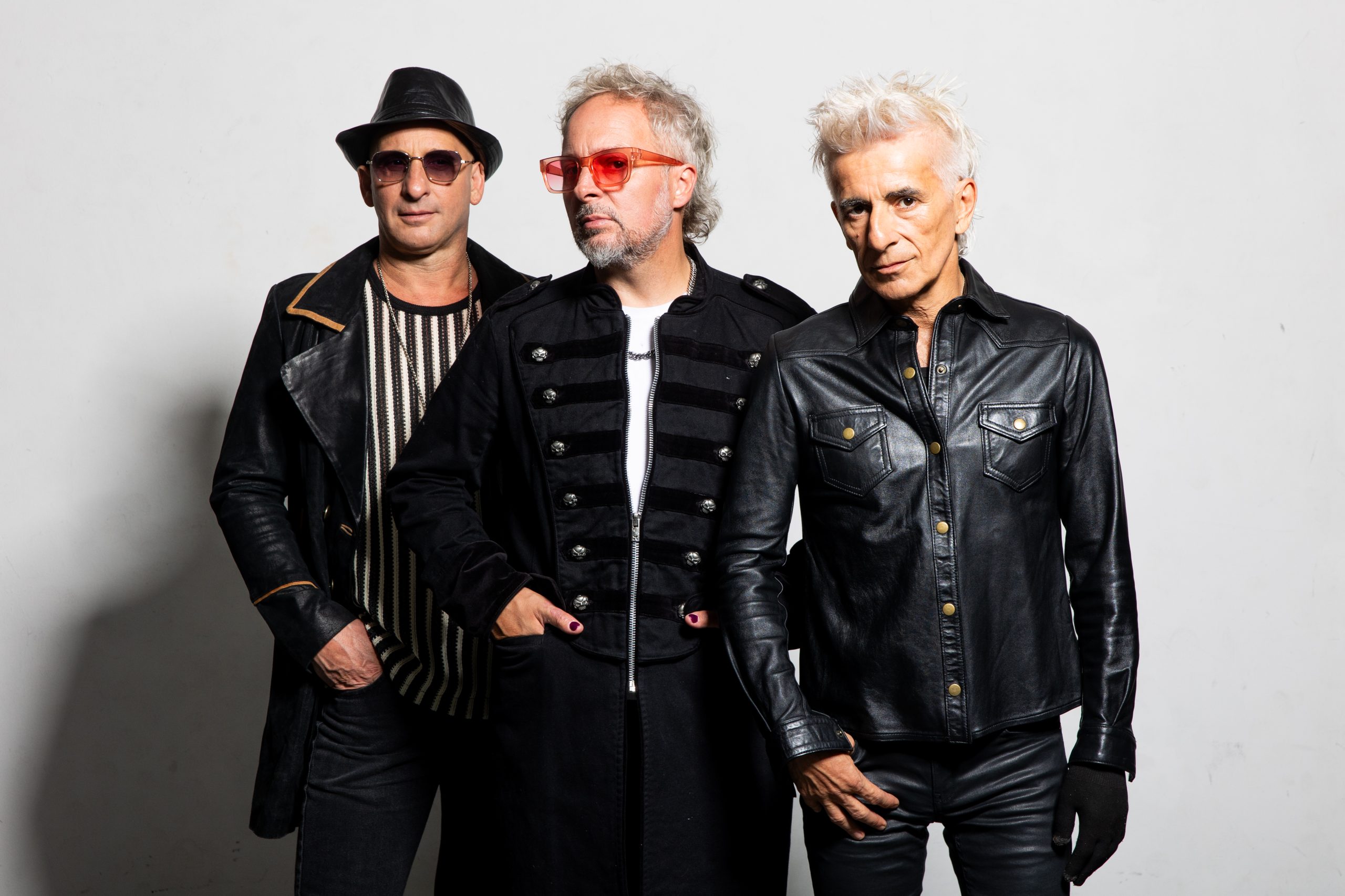 Los Tipitos hacen magia en su nuevo disco "Boludo"