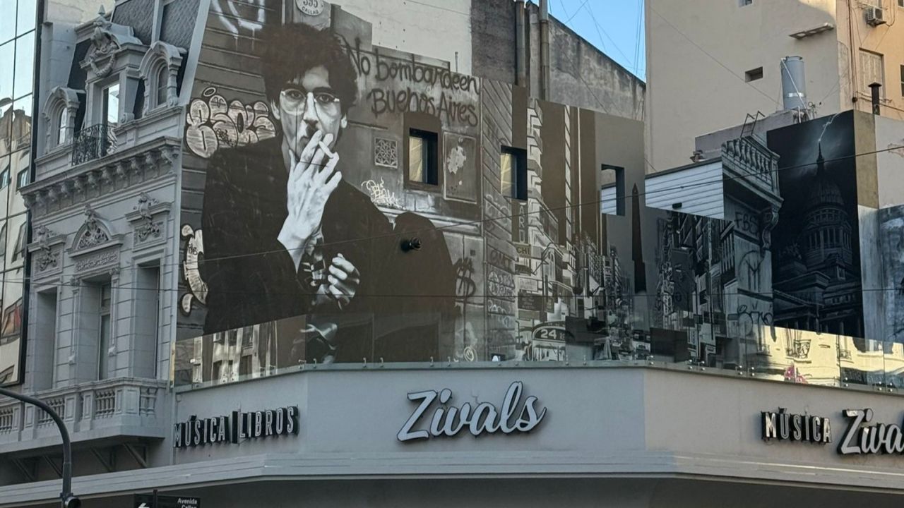 Mural de casi 200 metros en honor a Charly García se toma Buenos Aires