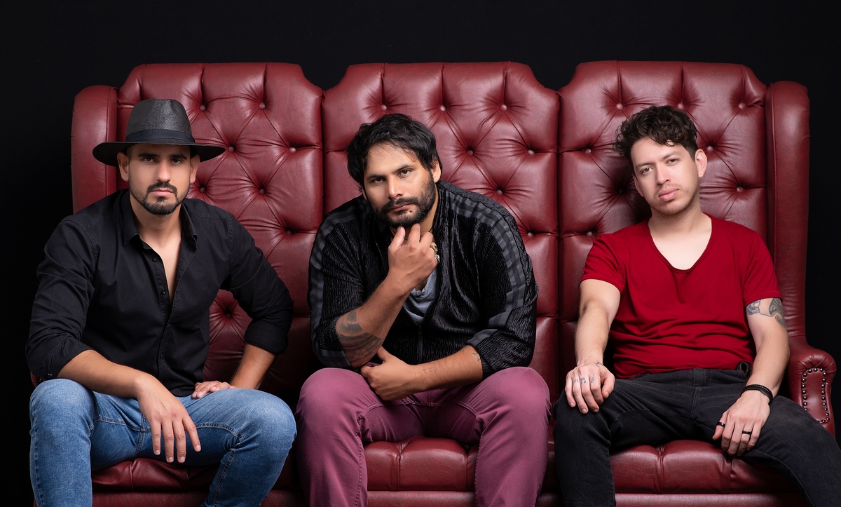 Valentin Fever presenta "Out of My Way", su tercer single rumbo al esperado debut discográfico