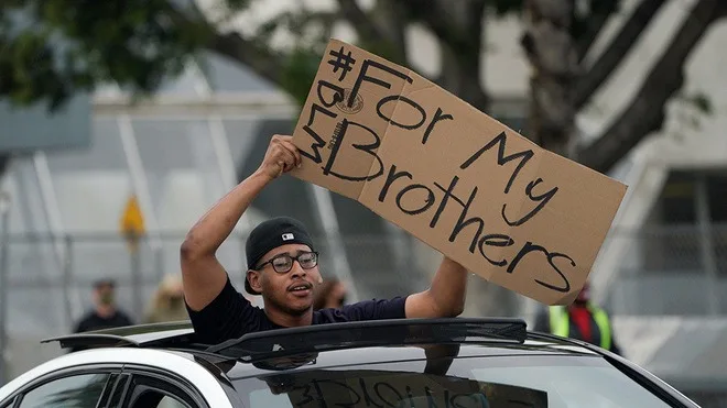 Rockeros latinos se suman al #BlackoutTuesday