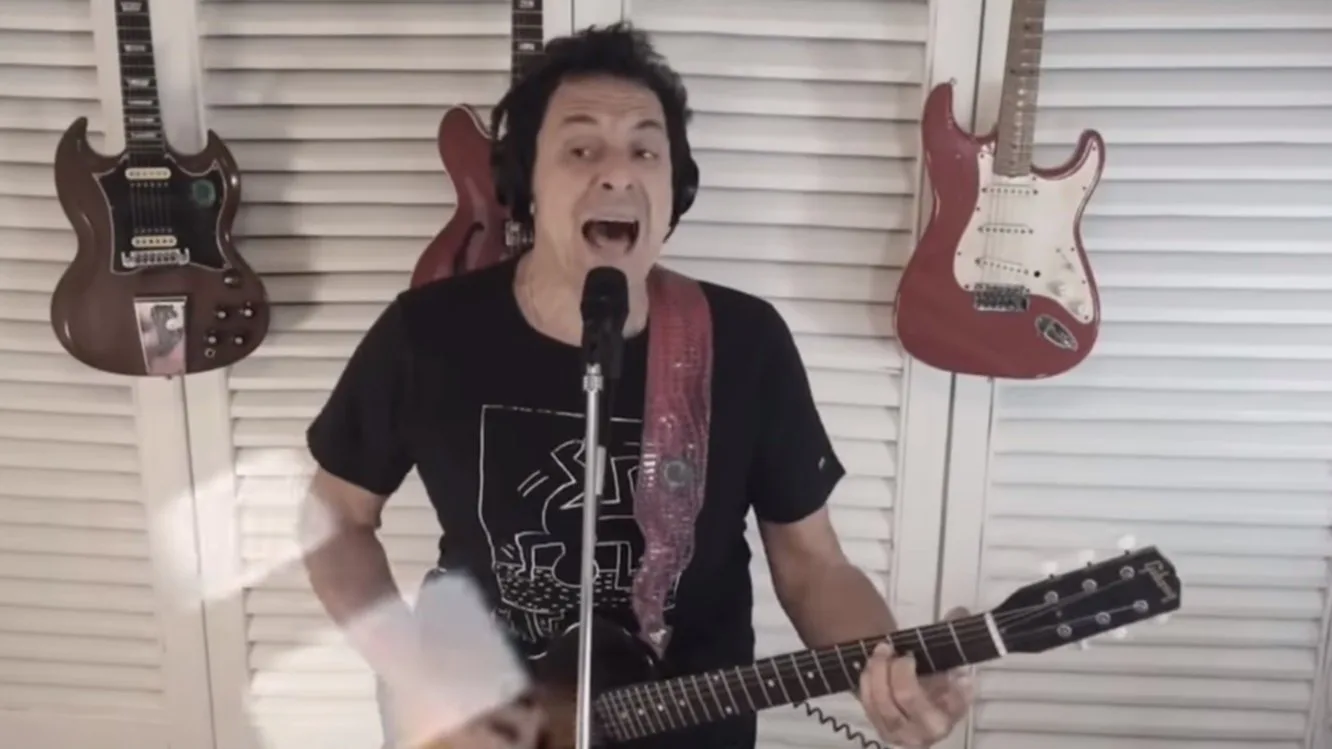 Divididos lanza nueva canción en el encierro: “Insomnio”