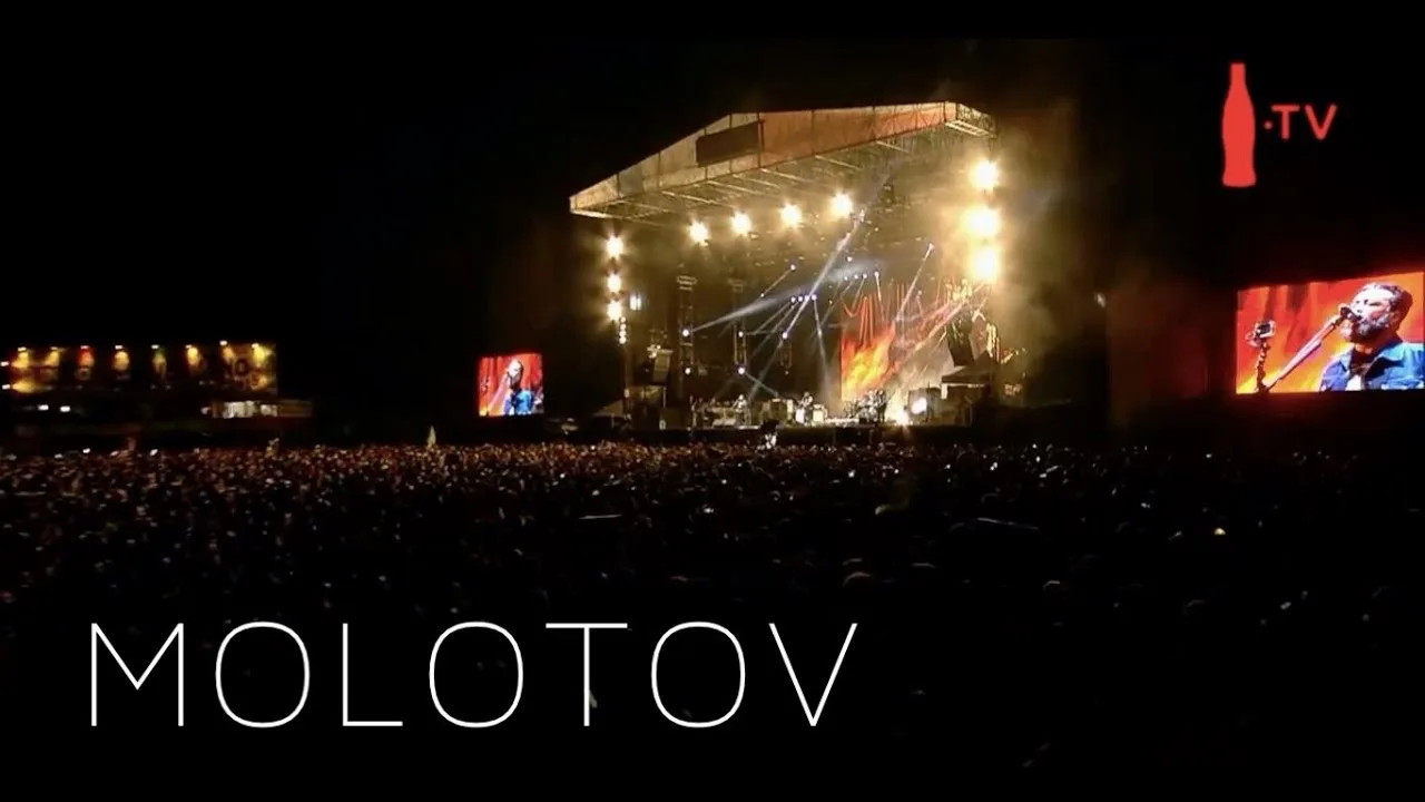 Para verlo una y mil veces: Molotov dejándolo todo en el Vive Latino 2015