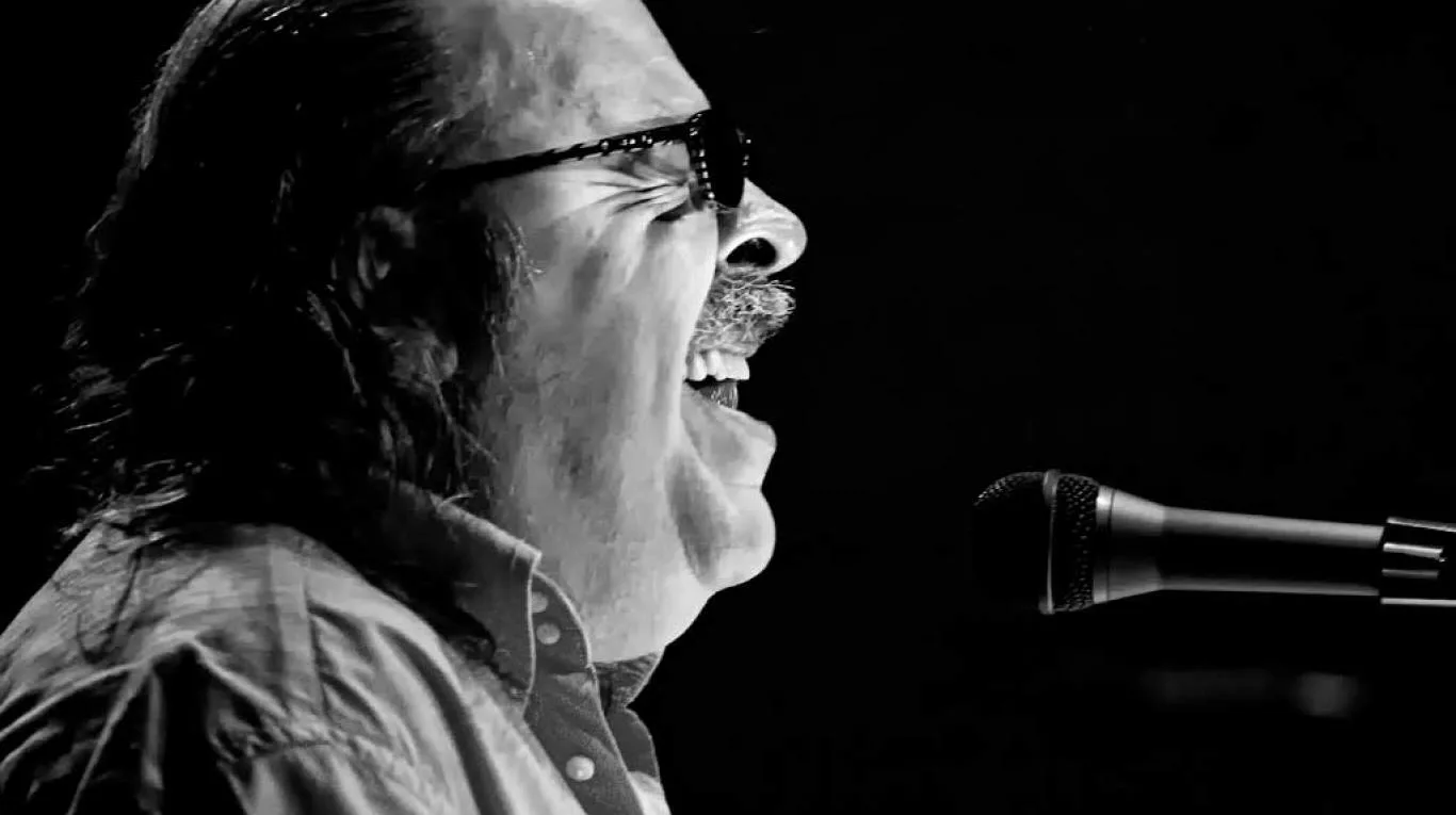 Celebra un nuevo cumpleaños del gran Litto Nebbia con este recital de Los Gatos