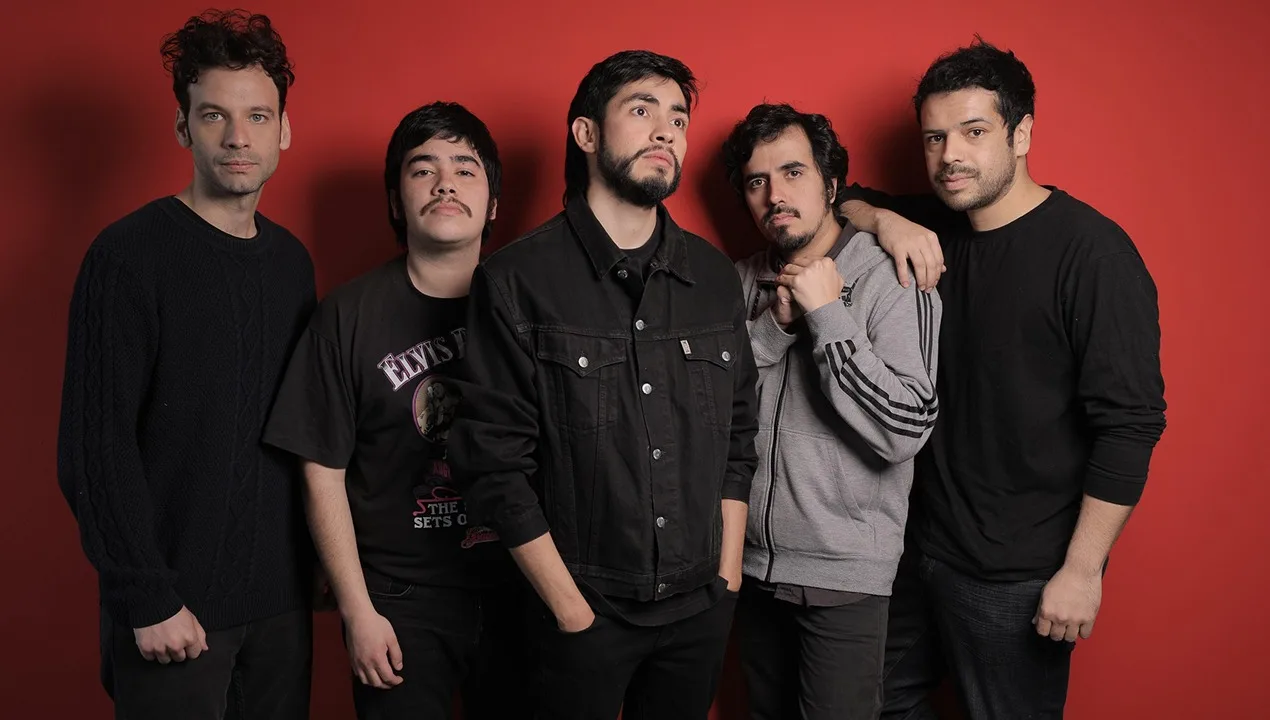 Ases Falsos estrena dos discos y lanza nuevo videoclip