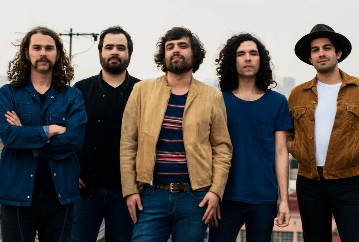 Enjambre fija otro concierto en línea para repasar su enorme trayectoria