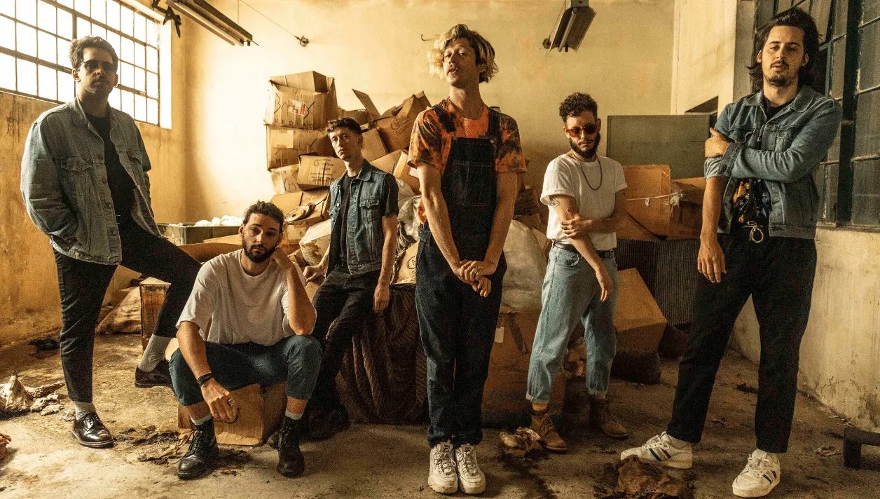 Bandalos Chinos estrena nuevo álbum de reversiones para esta Navidad: “Feliz Navibach”