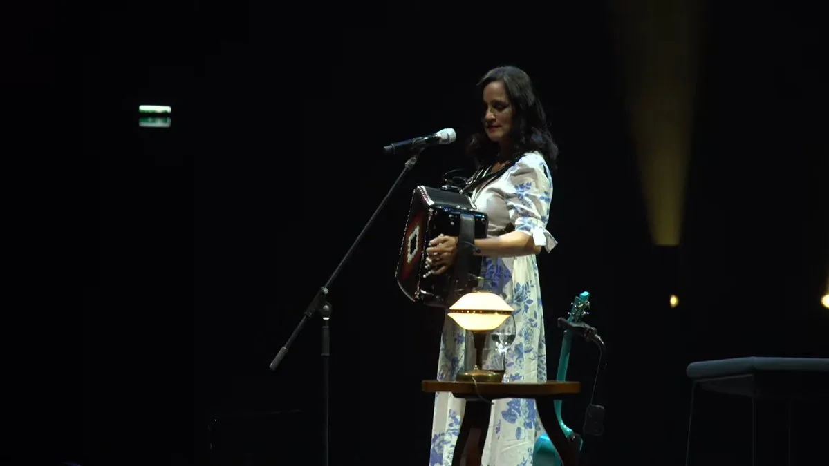 Mira el mágico concierto de Julieta Venegas con grandes invitados como Emiliano Brancciari y Eli Almic