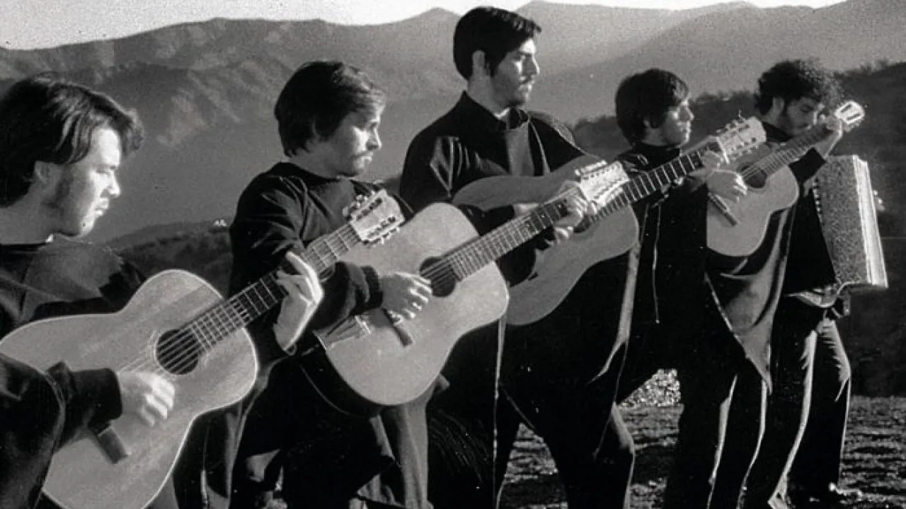 Los Bunkers estrenaron el videoclip remasterizado de “Entre mis brazos”, un temazo de su primer álbum