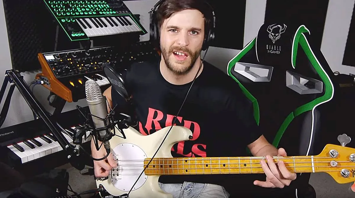 Youtuber elige a Maná sobre Enanitos Verdes, Soda Stereo antes que Caifanes y a Los Prisioneros arriba de Los Bunkers