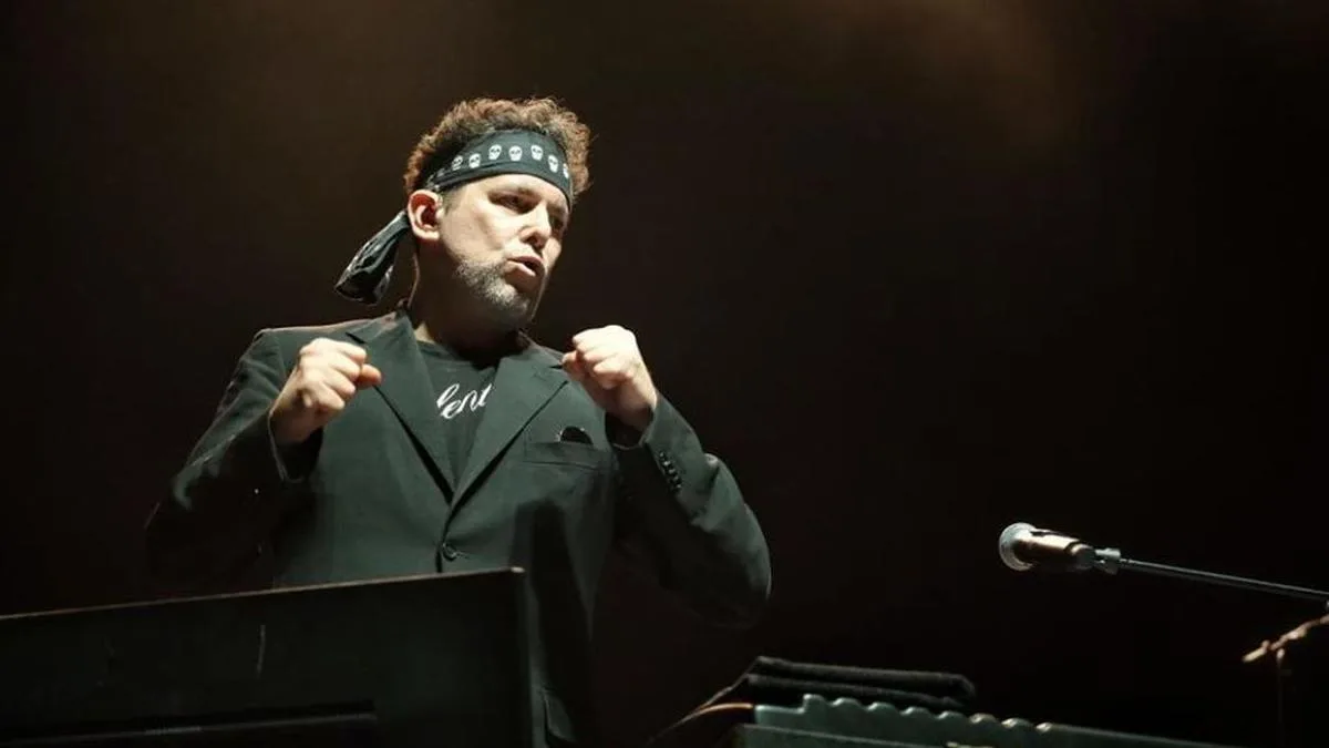 Andrés Calamaro reversionó “Para no olvidar”, un hit inolvidable de Los Rodríguez