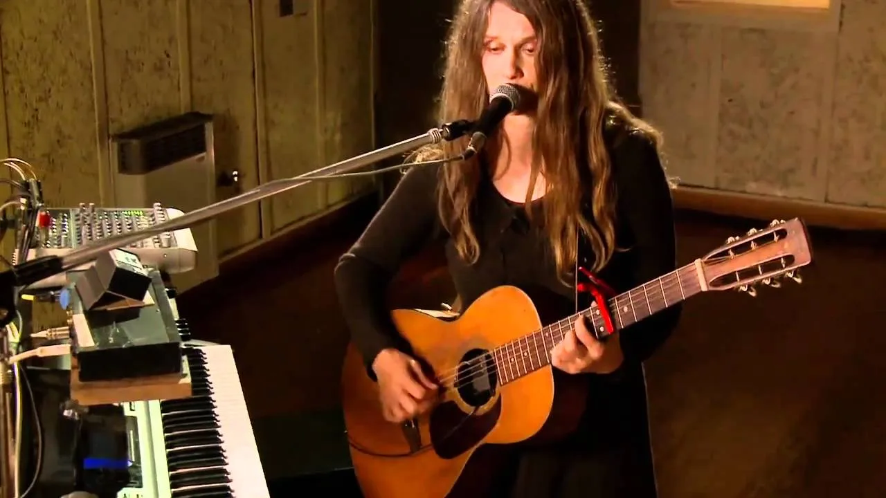 Mira el sensacional último concierto de la extraordinaria argentina Juana Molina
