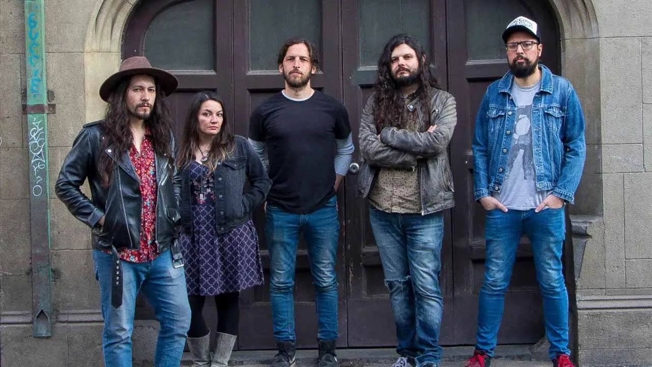 Banda chilena Los Makana relanza su primer y olvidado EP