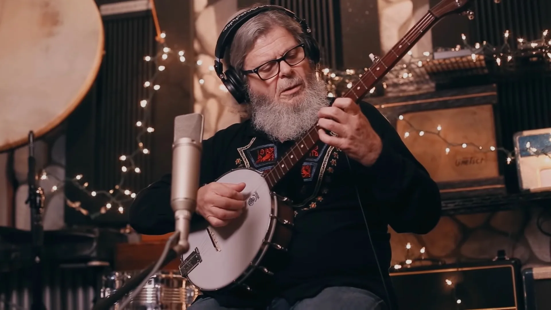 Gustavo Santaolalla le responde a los críticos de redes sociales: “Me quedó una increíble colección de memes”