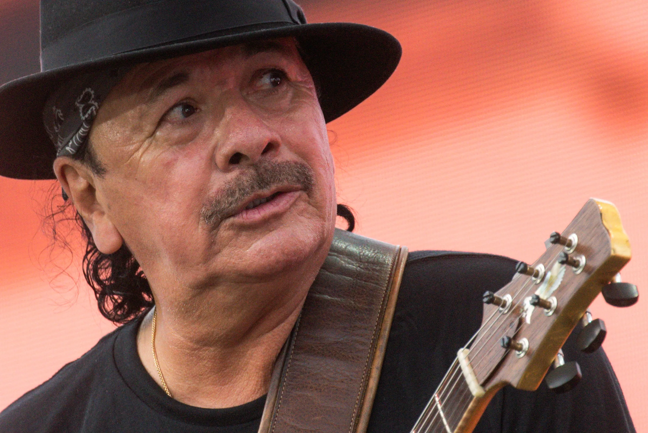 Santana anuncia planes de regreso a Tijuana con conciertos benéficos