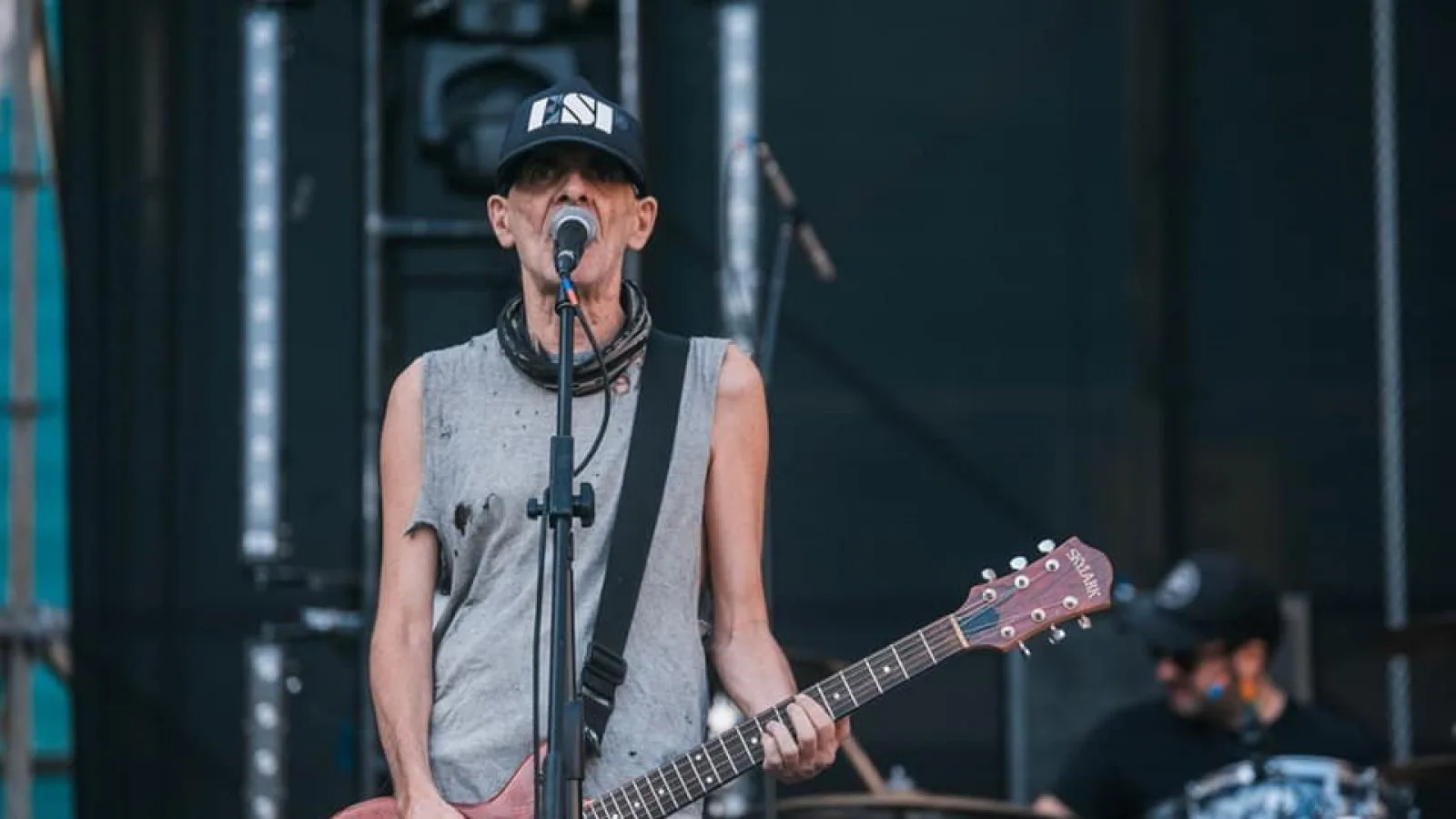 ¡Vuela alto, Pogo! Se va una leyenda del punk rock chileno