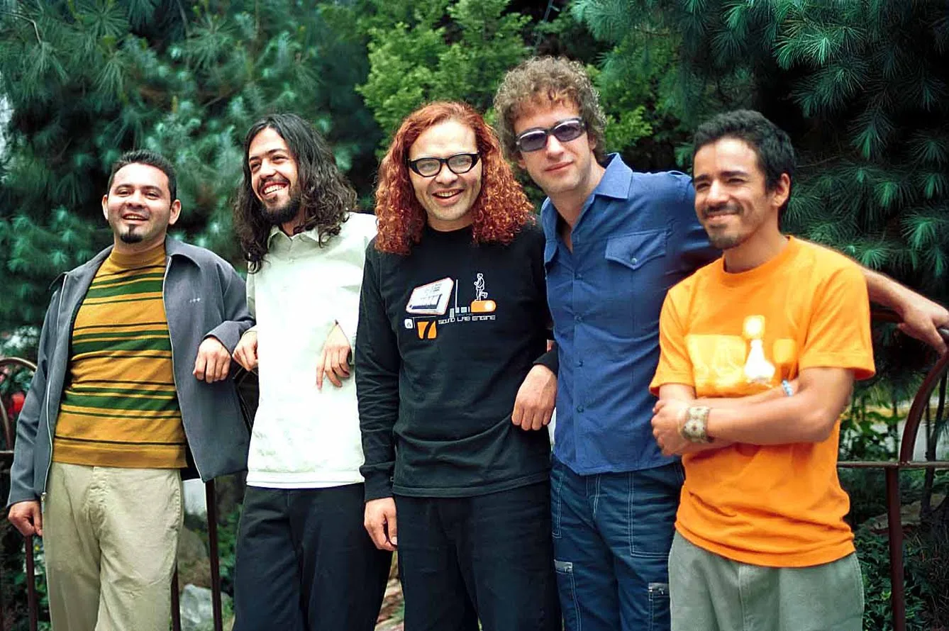 Café Tacvba y Gustavo Cerati. Rubén Albarrán y el cantante de Soda Stereo aparecieron en el ranking de los mejores 50 vocalistas de la historia del rock de Billboard.
