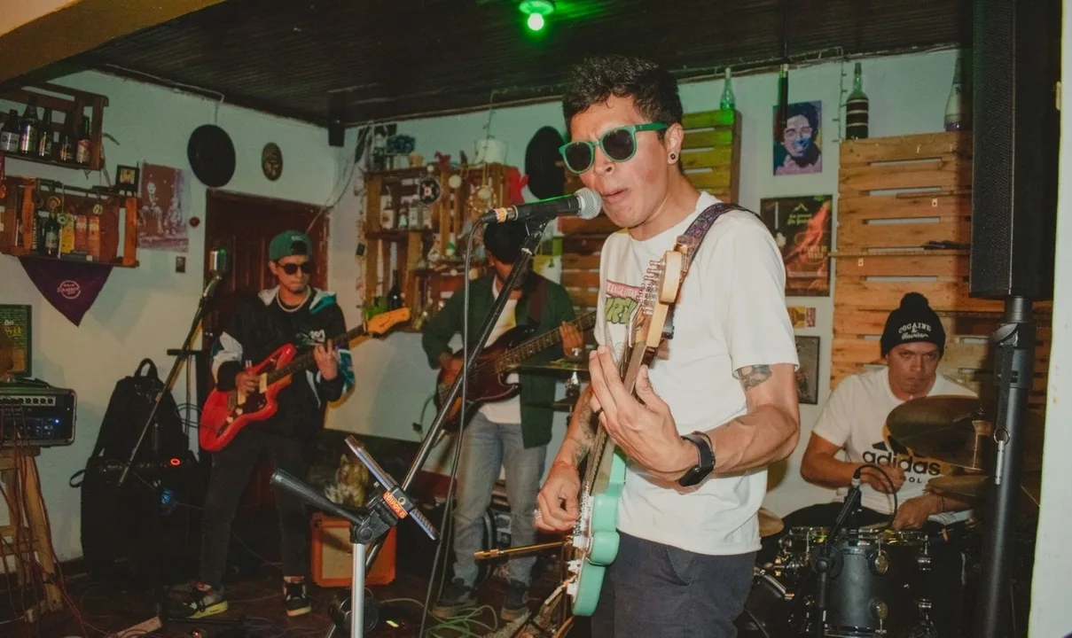 La banda colombiana Isla de Perros lanza su disco homónimo