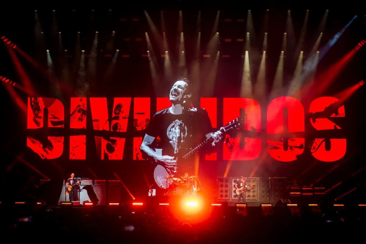 2 horas y media de la Aplanadora del Rock: Divididos estrena conciertazo con todos sus éxitos