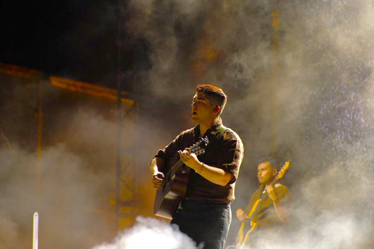 Kevin Kaarl alista su recital en Chile en medio de su ULTRA SODADE TOUR