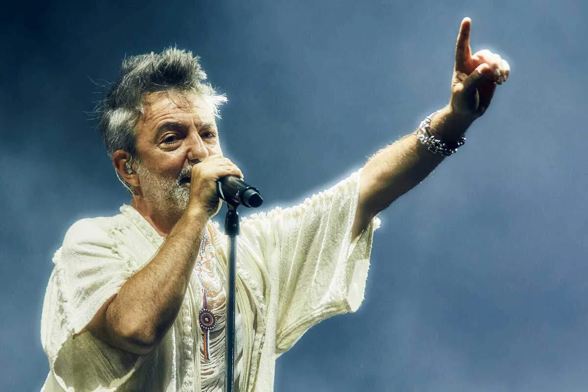 Babasonicos extiende su leyenda con nuevo, electrónico y pulcro álbum