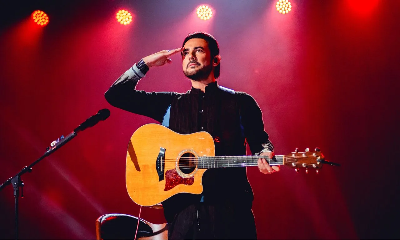 Beto Cuevas inicia la ruta hacia su próximo disco con nuevo y potente single