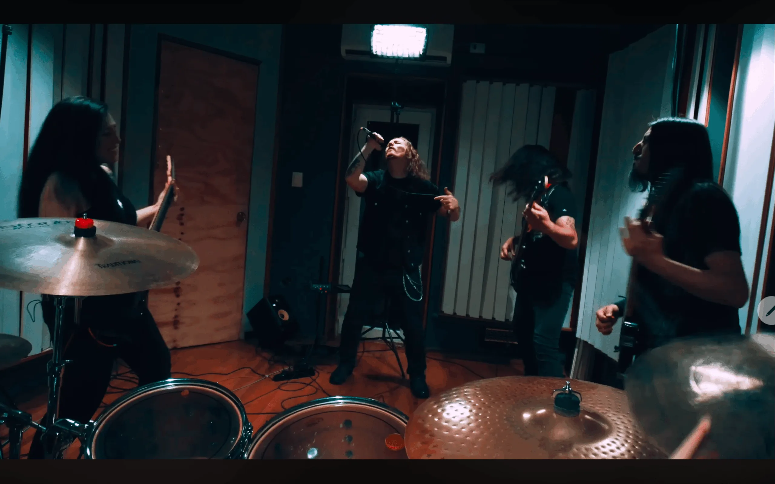 Hidalgo libera el tercer videoclip del año junto a Nico Borie