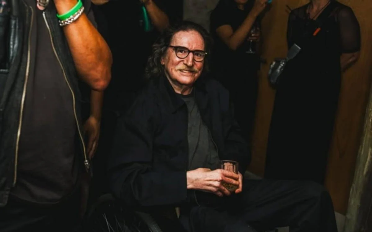 Charly García reapareció en concierto de León Gieco y se lo vio feliz