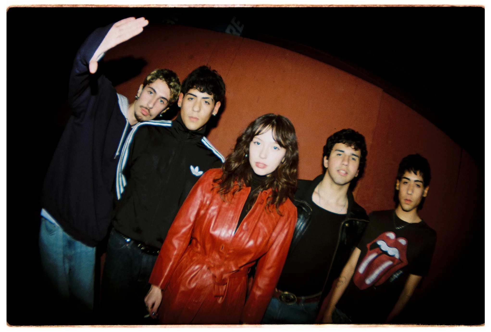 Anttonias estrena nuevo sencillo y se prepara para un 2026 imborrable