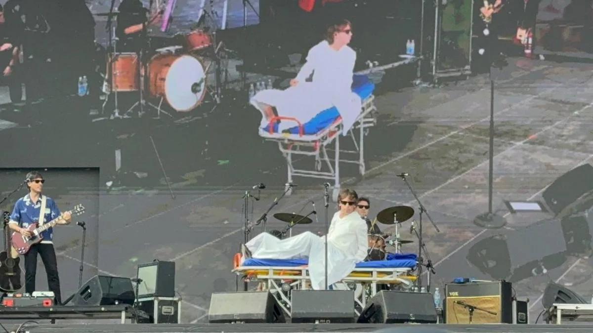 ¡Épica manera de empezar el show! La notable entrada de Joaquín Levinton al Cosquin Rock 2026