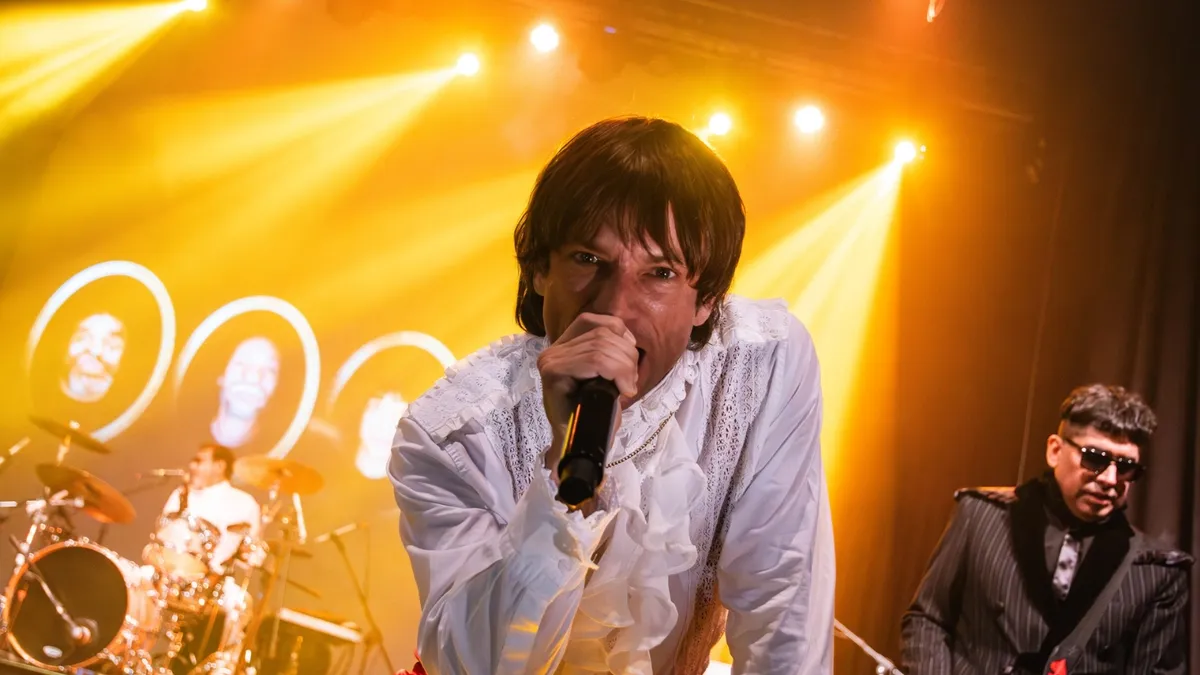 El excéntrico Joaquín Levinton estrenó su disco solista debut