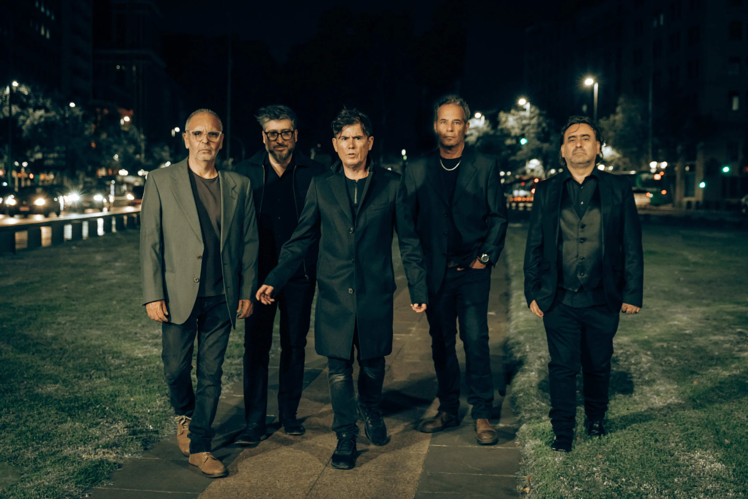 Un cover que transporta a otras épocas: UPA+ estrena versión de "Los dinosaurios" de Charly García